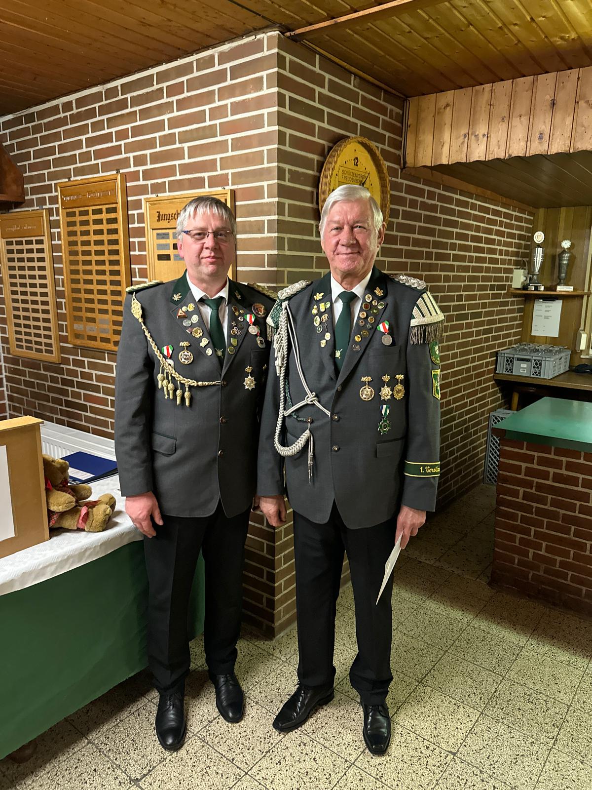 Bild "Aktuelles:Ehrung_2025_25_Jahre_Werner_Winklemann.jpg"